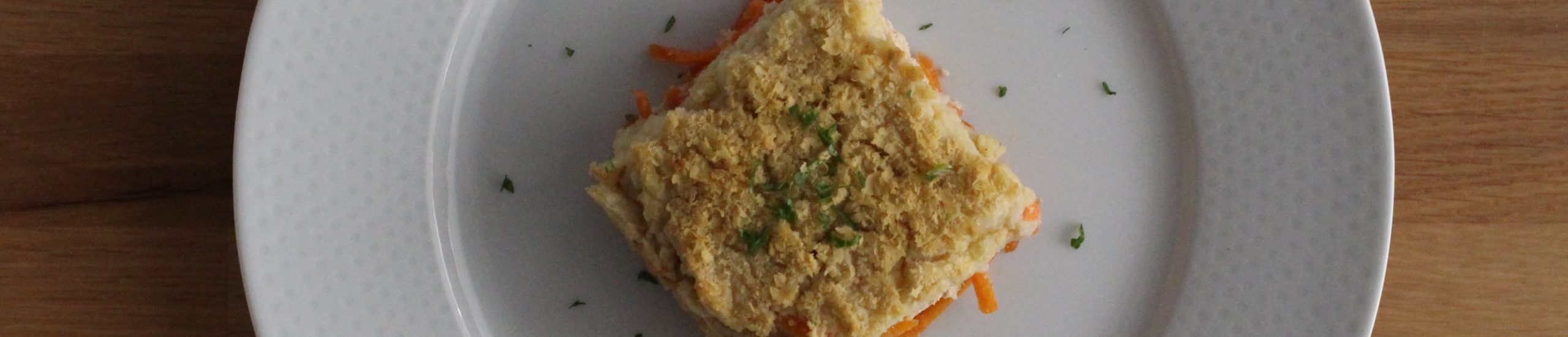 Pastís de coliflor amb tofu marinat i verdures